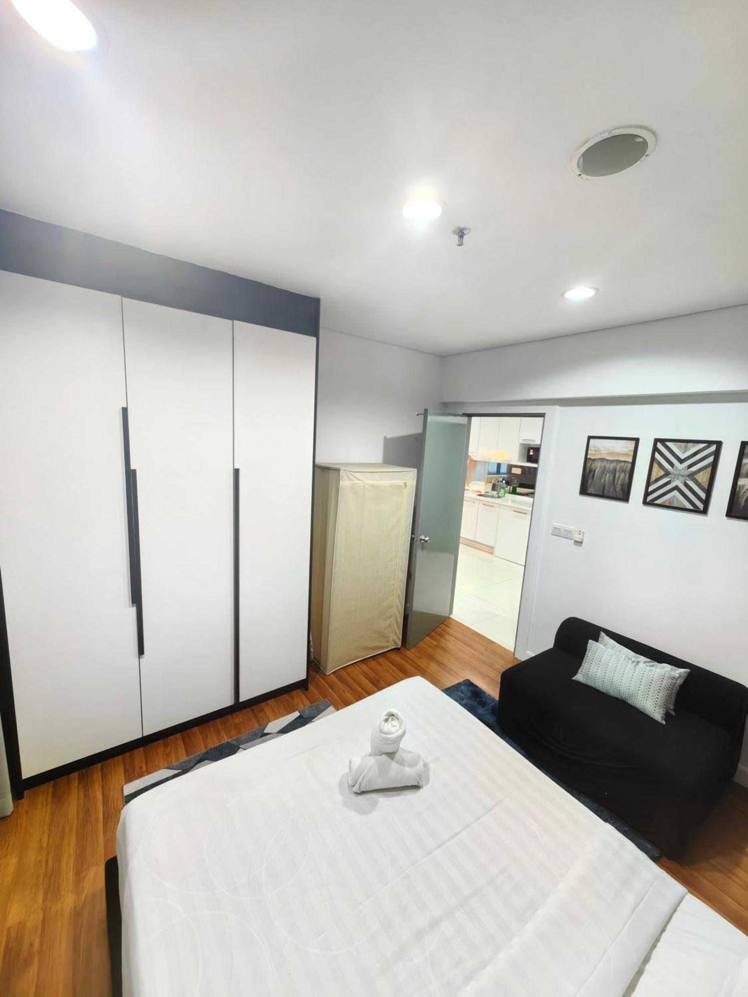 Summer Suites By Moon Orchid Kuala Lumpur Esterno foto
